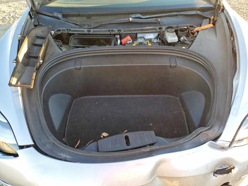 Photo 11 from auction – 2018 TESLA MODEL 3 with VIN 5YJ3E1EB6JF074833