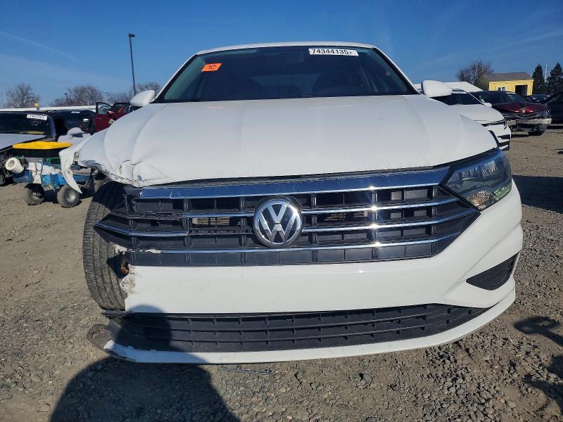 Photo 5 from auction – 2021 VOLKSWAGEN JETTA with VIN 3VWC57BU7MM082302