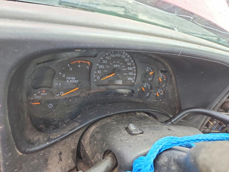 Photo 9 from auction – 2005 CHEVROLET SILVERADO with VIN 1GCHK23255F965284