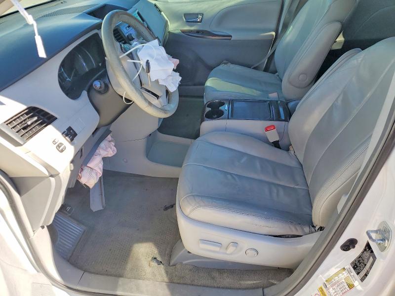 Photo 7 from auction – 2012 TOYOTA SIENNA with VIN 5TDYK3DC6CS277224
