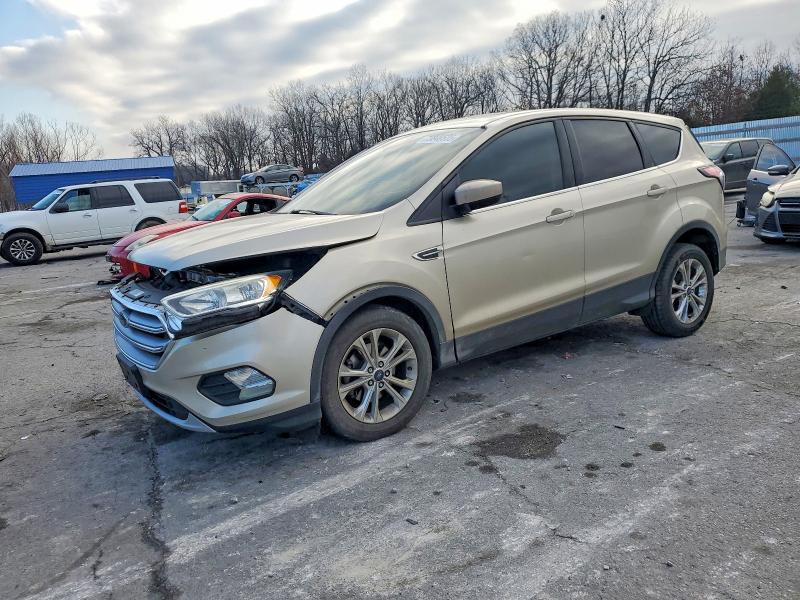 FORD ESCAPE 2017 con VIN 1FMCU0GD3HUC85917 - Foto de la subasta