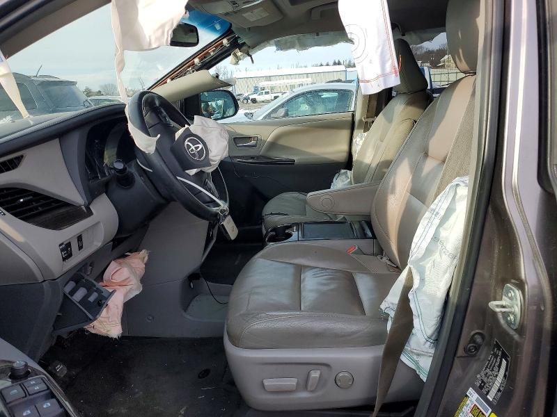 Photo 7 from auction – 2015 TOYOTA SIENNA XLE with VIN 5TDYK3DC2FS584068