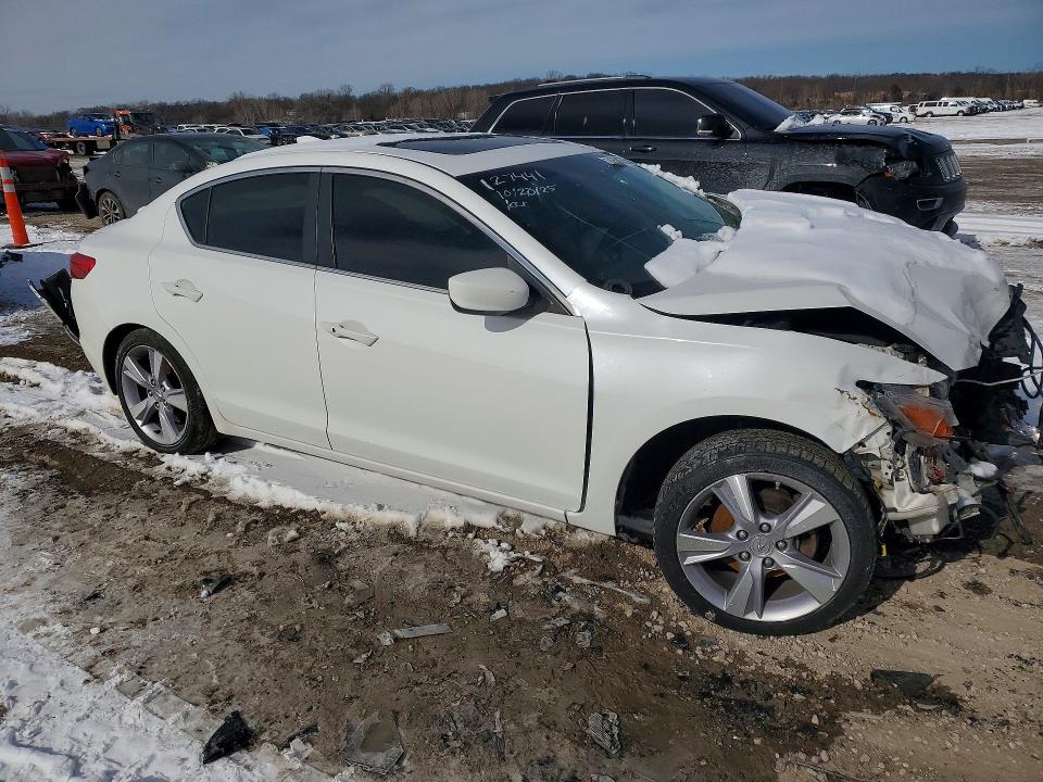 Photo 4 from auction – 2013 ACURA ILX with VIN 19VDE1F54DE011018
