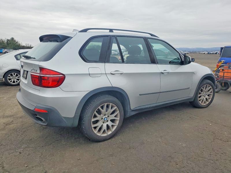 Photo 3 from auction – 2007 BMW X5 4.8I with VIN 5UXFE83537LZ45596