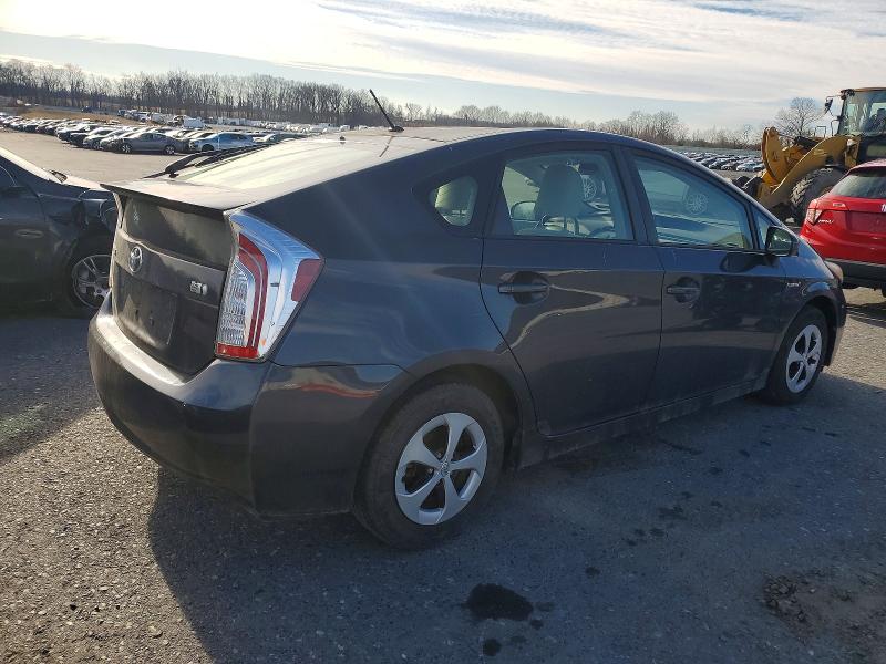 Photo 3 from auction – 2012 TOYOTA PRIUS with VIN JTDKN3DUXC1484363