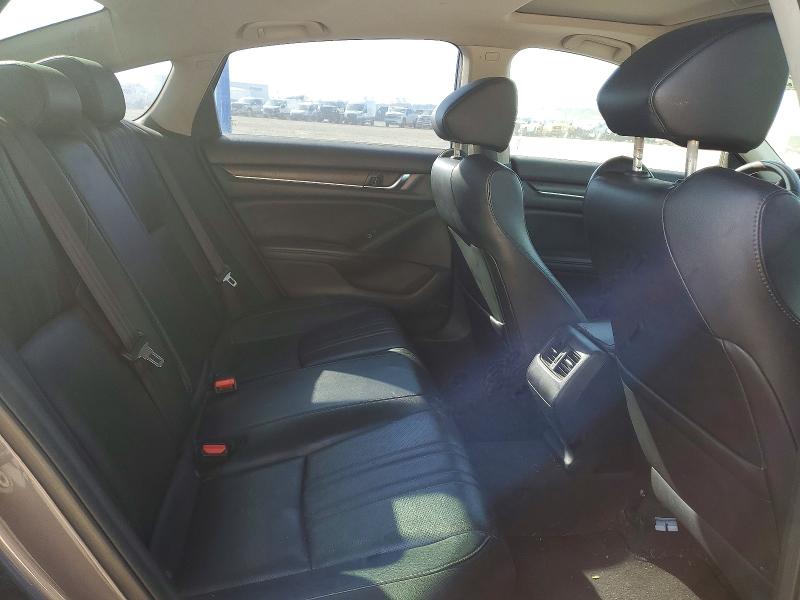Photo 10 from auction – 2018 HONDA ACCORD TOU with VIN 1HGCV2F9XJA051194