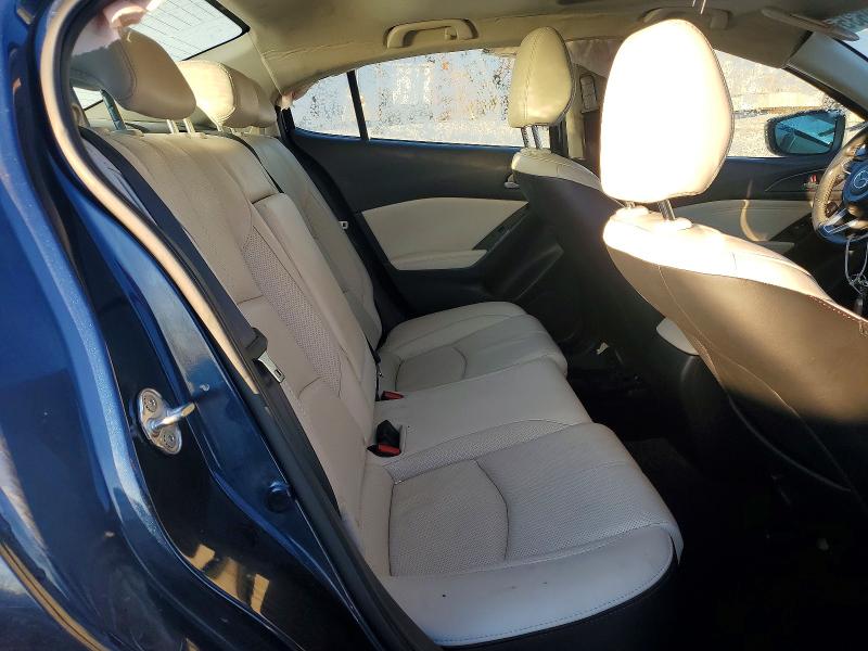 Photo 10 from auction – 2018 MAZDA 3 with VIN 3MZBN1W33JM187800