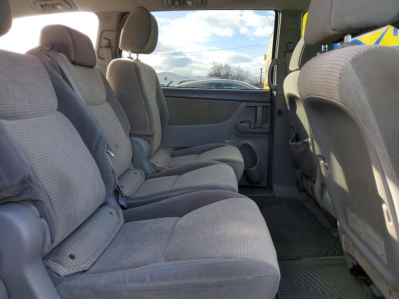 Снимка 11 от търг – 2010 TOYOTA SIENNA с VIN 5TDKK4CC7AS342236