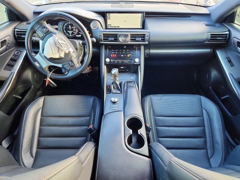 Photo 8 from auction – 2018 LEXUS IS 350 with VIN JTHBZ1D2XJ5032974