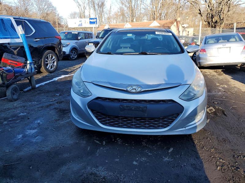 Photo 5 from auction – 2013 HYUNDAI SONATA HYB with VIN KMHEC4A48DA066345