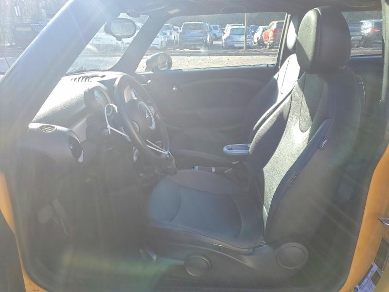 Photo 7 from auction – 2009 MINI COOPER with VIN WMWMF33569TW71626