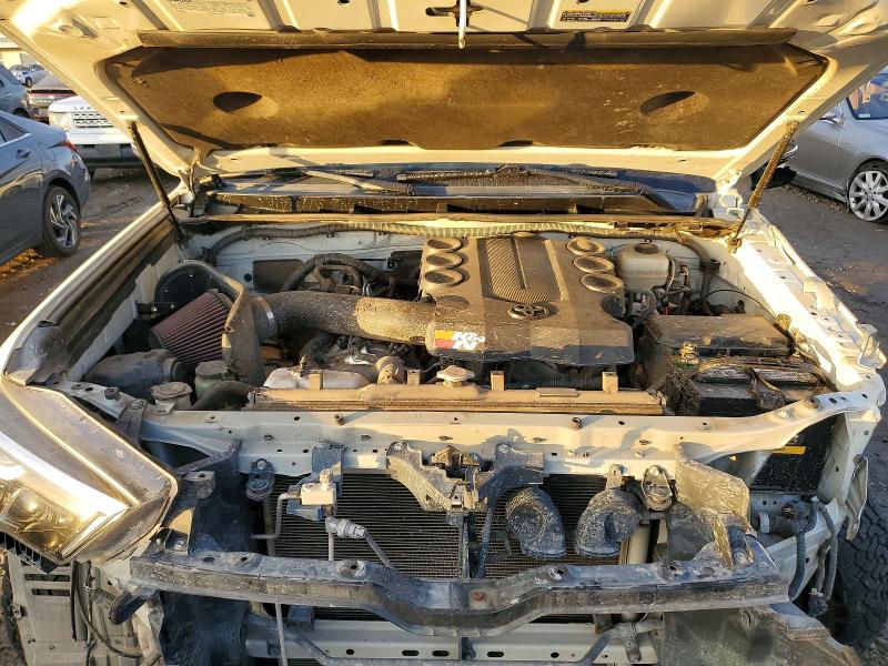 Photo 12 from auction – 2019 TOYOTA 4RUNNER with VIN JTEBU5JRXK5704134