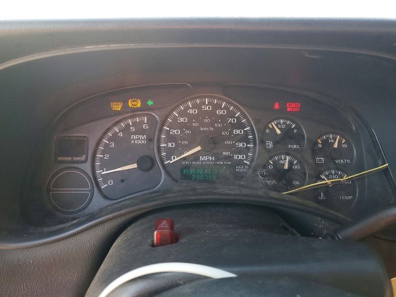 Photo 9 from auction – 2002 CHEVROLET SILVERADO with VIN 1GCEC14W32Z209135