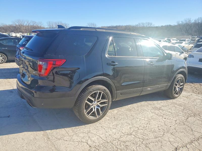 Photo 3 from auction – 2017 FORD EXPLORER with VIN 1FM5K8GT0HGC67961