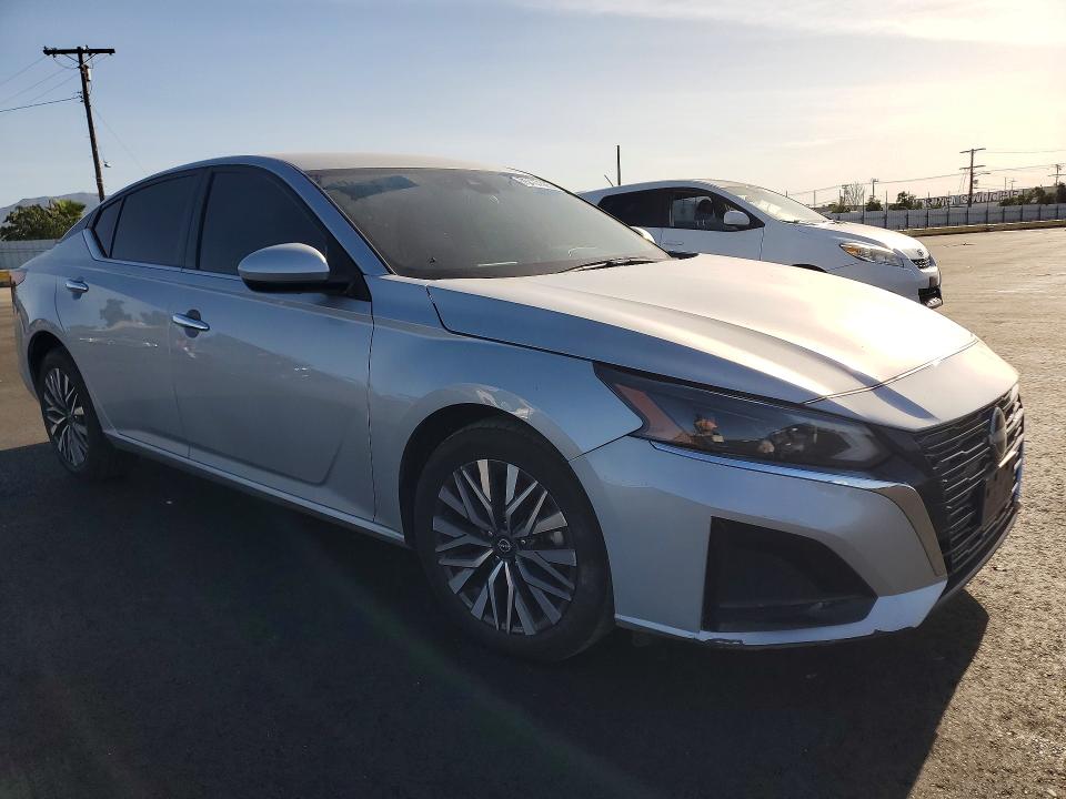 Photo 4 from auction – 2023 NISSAN ALTIMA S with VIN 1N4BL4BV3PN349754