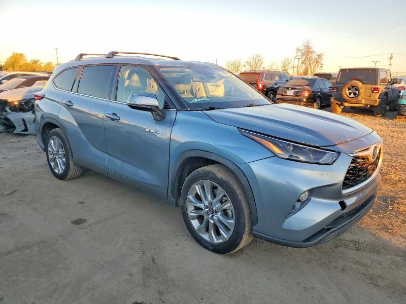 Photo 4 from auction – 2020 TOYOTA HIGHLANDER with VIN 5TDYARAH3LS001458