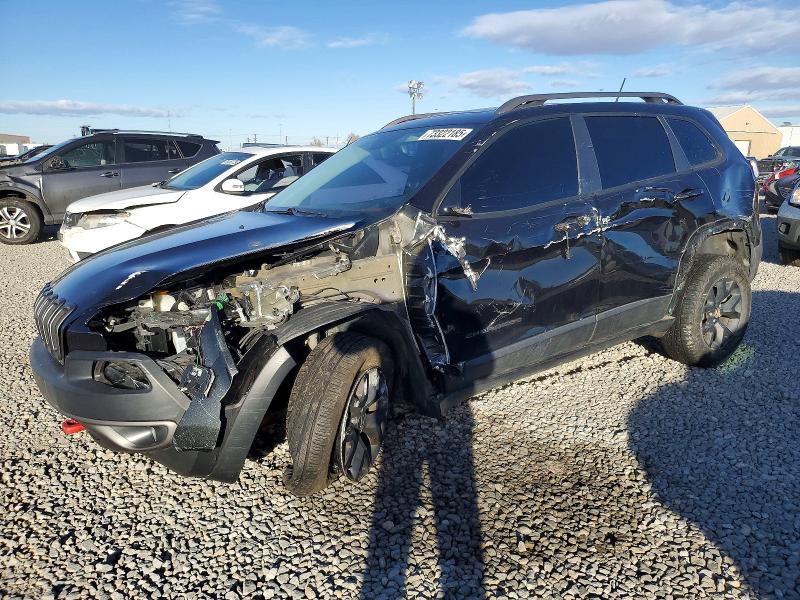 JEEP CHEROKEE 2015 with VIN 1C4PJMBS3FW693959 - Photo from auction