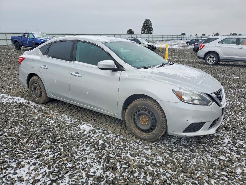 Photo 4 from auction – 2018 NISSAN SENTRA with VIN 3N1AB7AP3JL660219