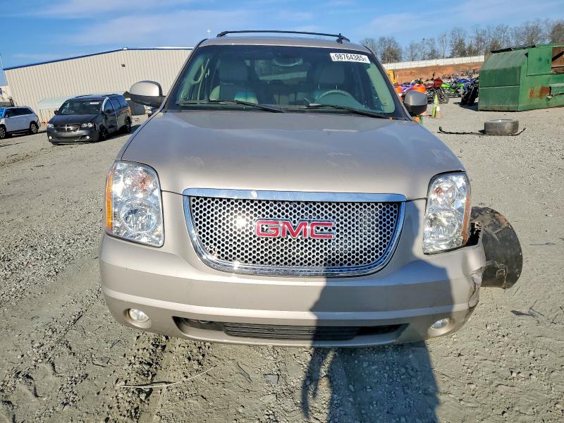 Photo 5 from auction – 2007 GMC YUKON XL C with VIN 1GKFC16007J258722