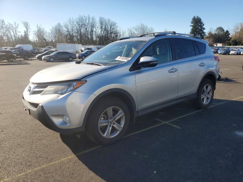 TOYOTA RAV4 XLE 2015 with VIN 2T3RFREVXFW390513 - Photo from auction
