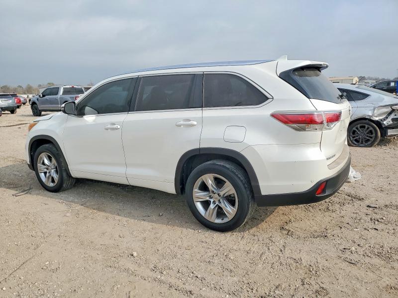 Photo 2 from auction – 2015 TOYOTA HIGHLANDER with VIN 5TDYKRFH4FS075630