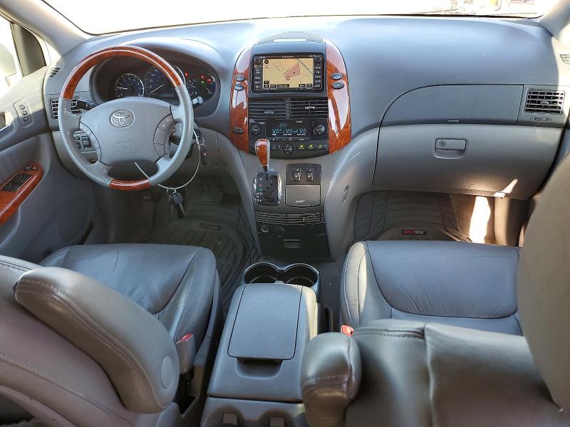 Photo 8 from auction – 2010 TOYOTA SIENNA XLE with VIN 5TDDK4CC1AS032513