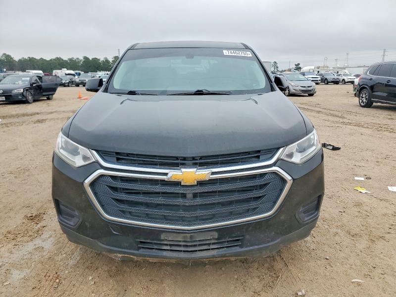 Photo 5 from auction – 2018 CHEVROLET TRAVERSE L with VIN 1GNERFKW6JJ217233