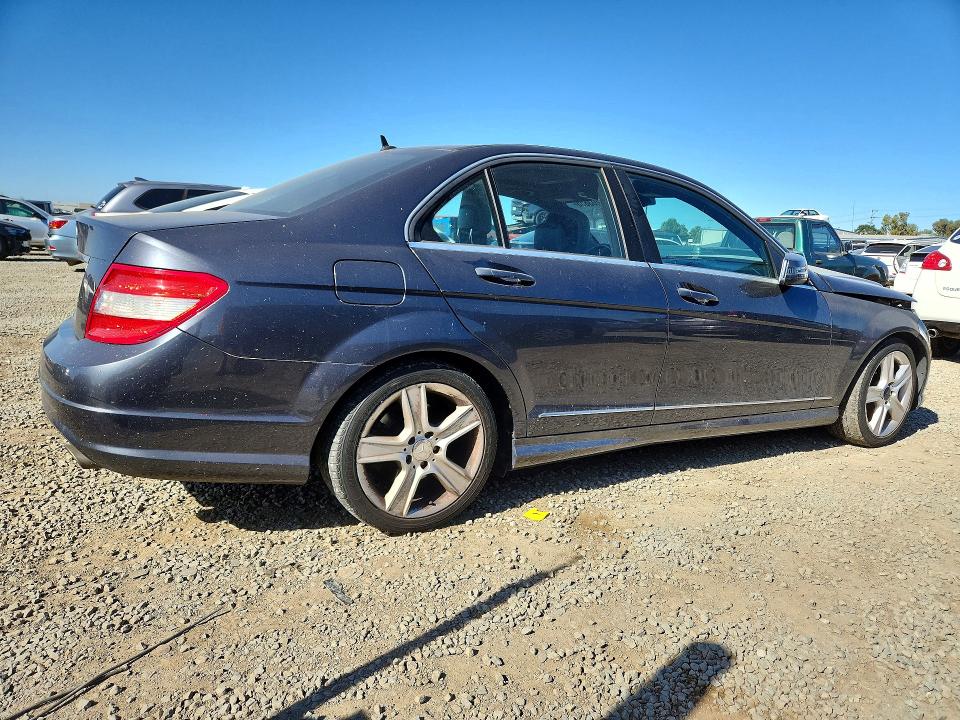 Photo 3 from auction – 2011 MERCEDES-BENZ C 300 with VIN WDDGF5EB3BR137460