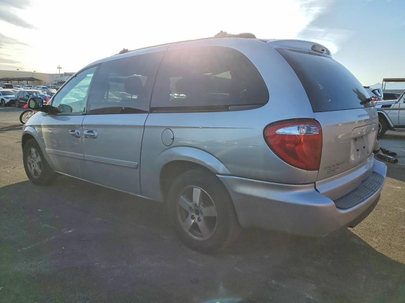 Photo 2 from auction – 2005 DODGE GRAND CARA with VIN 2D4GP44L85R104189