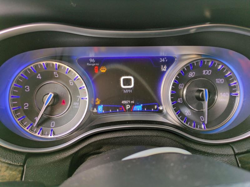 Photo 9 from auction – 2018 CHRYSLER 300 LIMITE with VIN 2C3CCAKG1JH268982