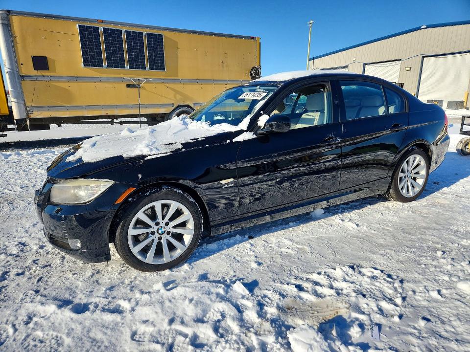 BMW 328 XI 2011 with VIN WBAPK7C59BF084633 - Photo from auction