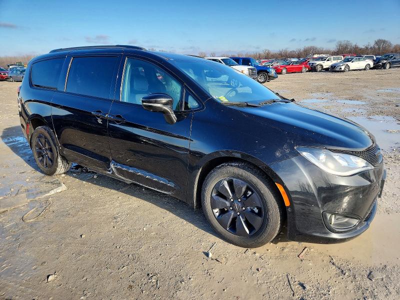Photo 4 from auction – 2020 CHRYSLER PACIFICA with VIN 2C4RC1N78LR143475