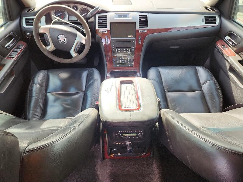 Photo 8 from auction – 2010 CADILLAC ESCALADE E with VIN 1GYUKJEF3AR279692