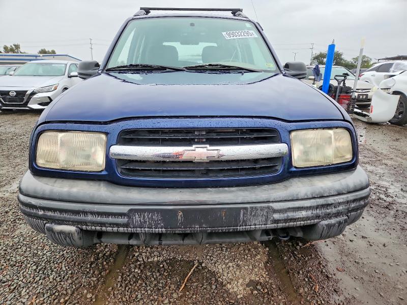 Photo 5 from auction – 2001 CHEVROLET TRACKER with VIN 2CNBE13C016936808