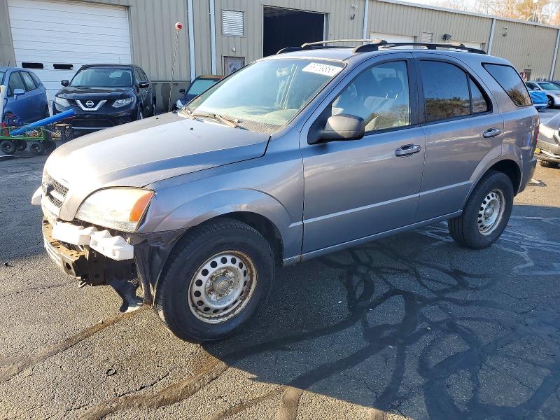 Photo 1 from auction – 2003 KIA SORENTO EX with VIN KNDJC733235073601