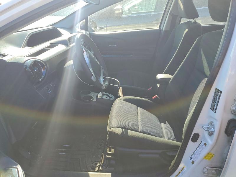 Photo 7 from auction – 2016 TOYOTA PRIUS C with VIN JTDKDTB38G1136838