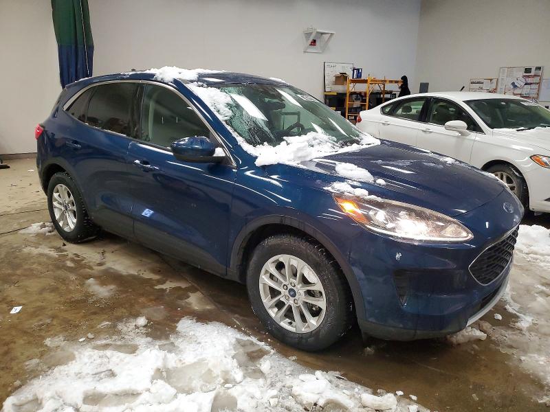 Photo 4 from auction – 2020 FORD ESCAPE SE with VIN 1FMCU0G69LUB83919