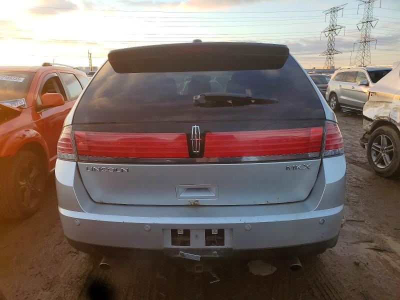 Photo 6 from auction – 2009 LINCOLN TOWNHOUSE MKX with VIN 2LMDU68C99BJ01802