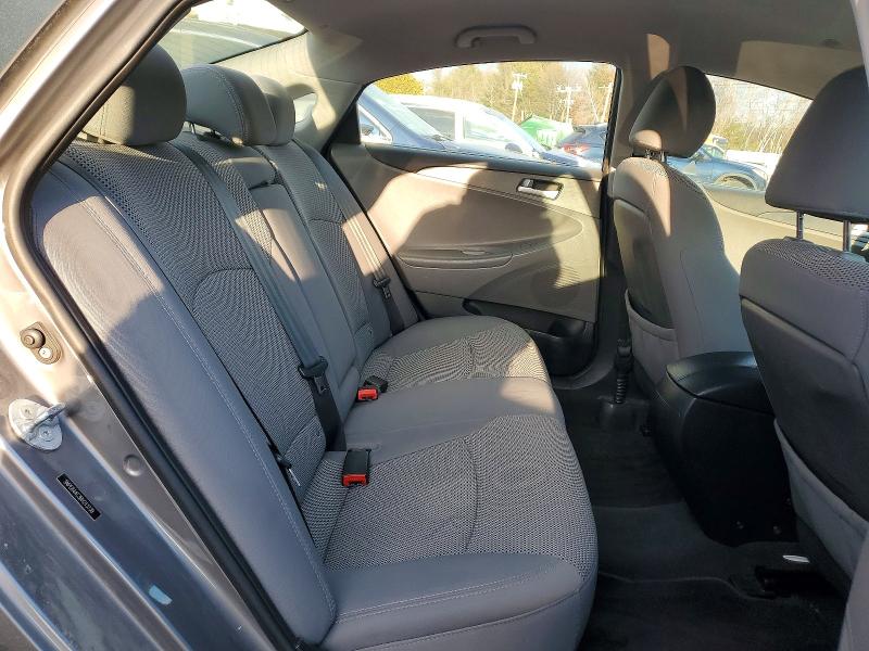 Photo 10 from auction – 2011 HYUNDAI SONATA with VIN 5NPEB4AC3BH213739