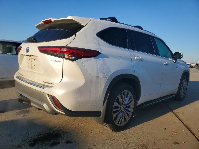 Photo 3 from auction – 2021 TOYOTA HIGHLANDER with VIN 5TDEBRCH8MS052016