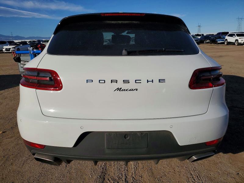 Photo 6 from auction – 2017 PORSCHE MACAN with VIN WP1AA2A51HLB03976