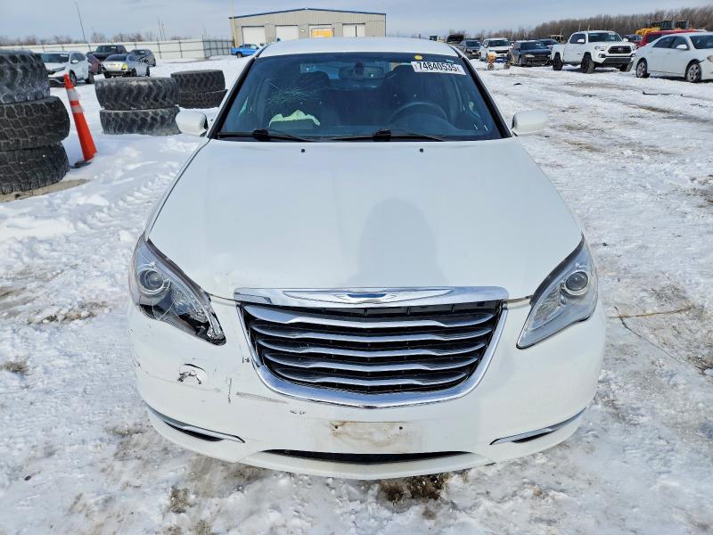 Photo 5 from auction – 2014 CHRYSLER 200 with VIN 1C3CCBAG3EN103696