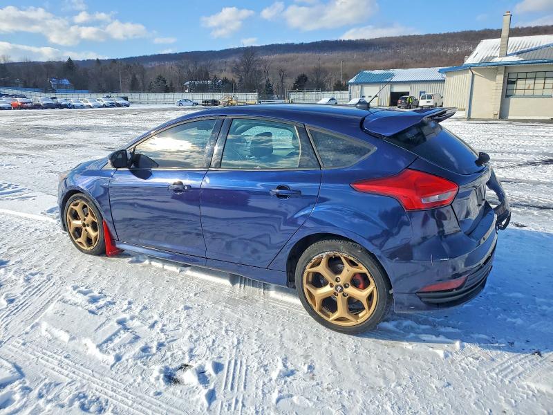 Photo 2 from auction – 2017 FORD FOCUS ST with VIN 1FADP3L94HL338798