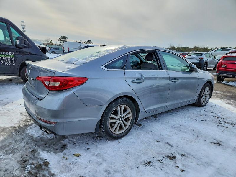 Photo 3 from auction – 2015 HYUNDAI SONATA SE with VIN 5NPE24AF2FH210248
