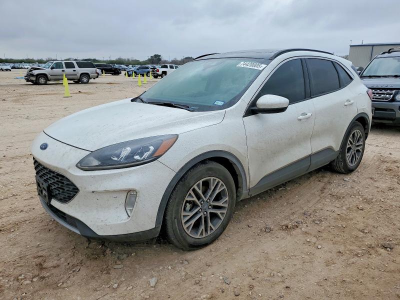 FORD ESCAPE 2020 with VIN 1FMCU0H63LUB66015 - Photo from auction