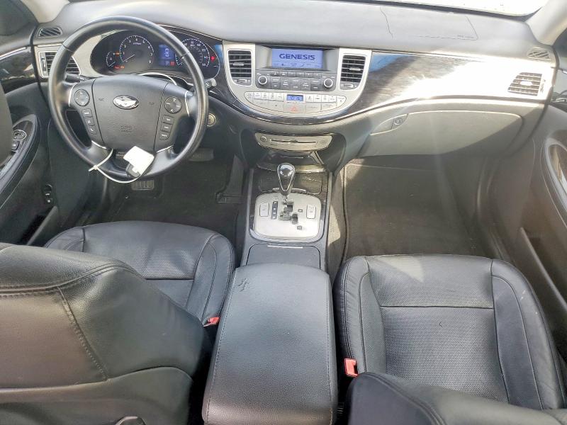 Photo 8 from auction – 2013 HYUNDAI GENESIS 3. with VIN KMHGC4DD3DU215005