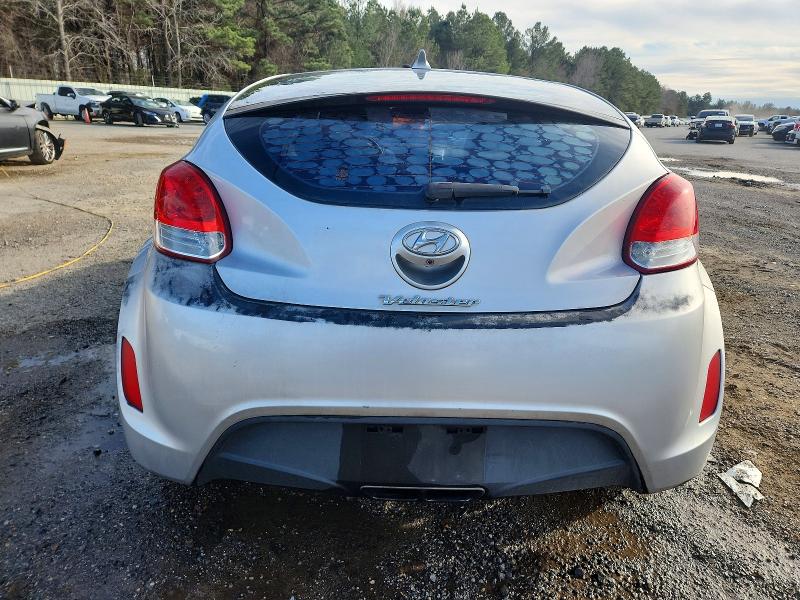 Photo 6 from auction – 2016 HYUNDAI VELOSTER with VIN KMHTC6AD1GU280440