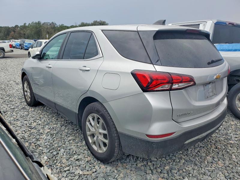 Photo 2 from auction – 2022 CHEVROLET EQUINOX LT with VIN 2GNAXJEV7N6131667