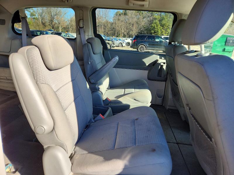 Photo 11 from auction – 2009 CHRYSLER TOWN & COU with VIN 2A8HR44E69R536260