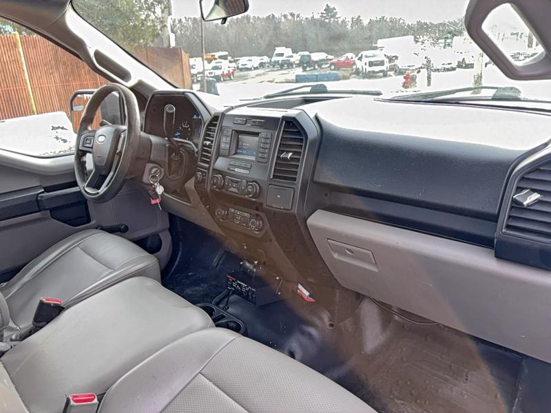 Photo 6 from auction – 2016 FORD F150 with VIN 1FTMF1C85GKE33108
